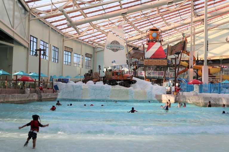 Great Wolf Lodge vs. Kalahari vs. CamelBack’s Aquatopia! THE POCONOS ...